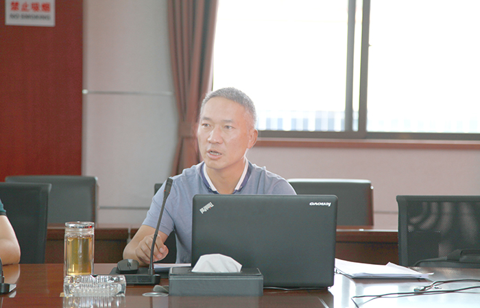 董事長(zhǎng)小.jpg